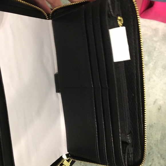 Black Steve Madden zip Around Logo Wallet - Picture 4 of 8